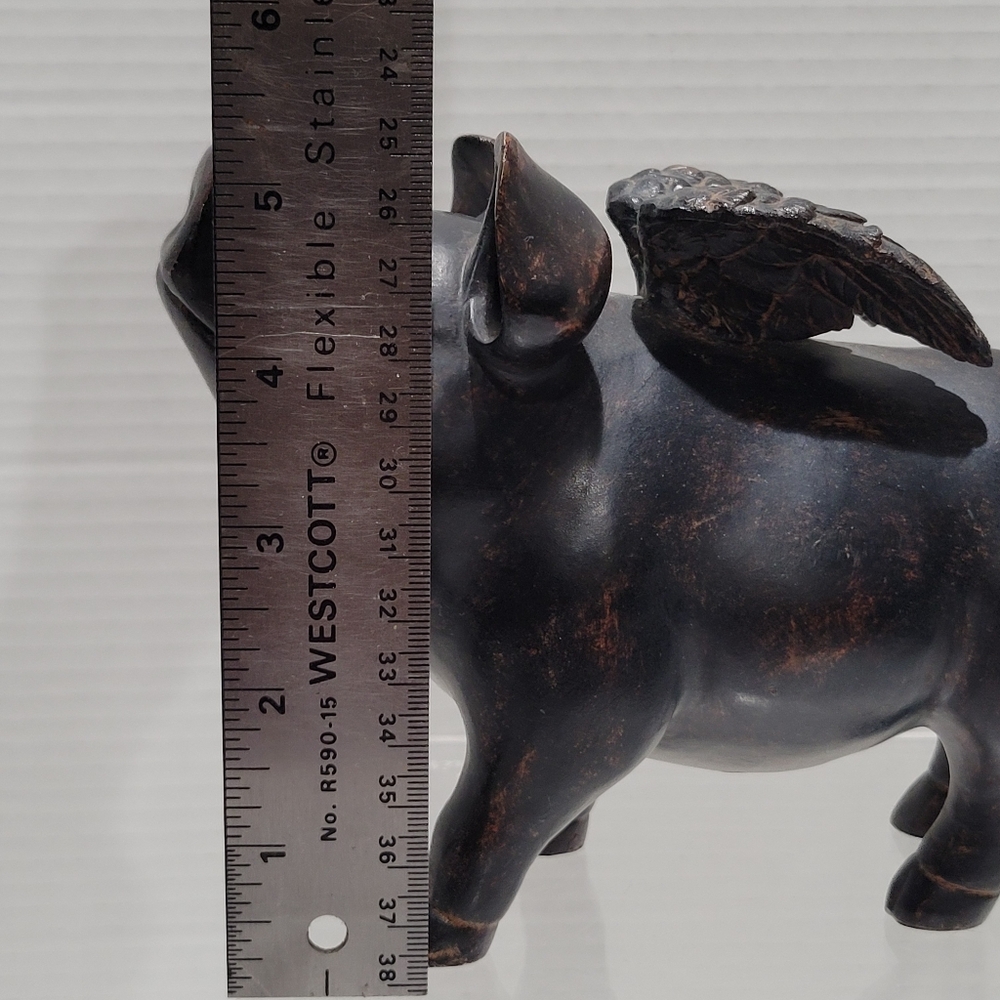Pig Flying Sculpture Statue Dark Finish Resin Decor Vtg Country Farm - Picture 12 of 15